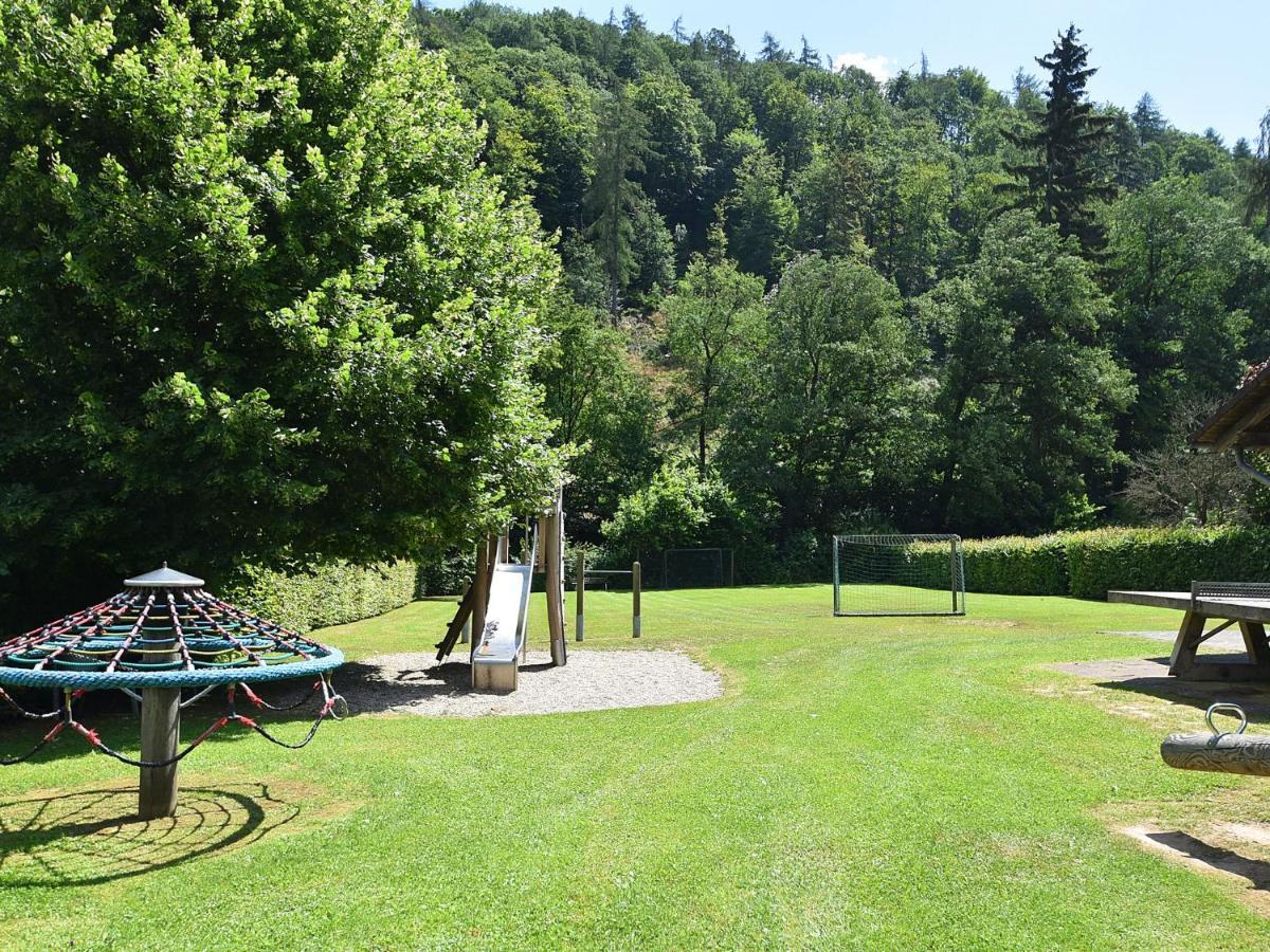 Charming Apartment With Private Terrace Bad Wildungen Bagian luar foto